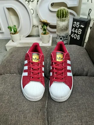 Adidas Superstar 酒红色和白色生活方式运动鞋 10