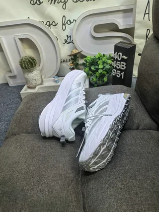 Adidas TERREX White Silver Mesh Upper Metallic Stripes Running Shoes 6