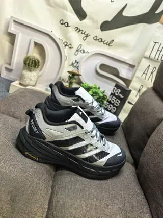 Adidas White Black Chunky Trail-Inspired Mixed-Material Upper Lifestyle Sneakers 9