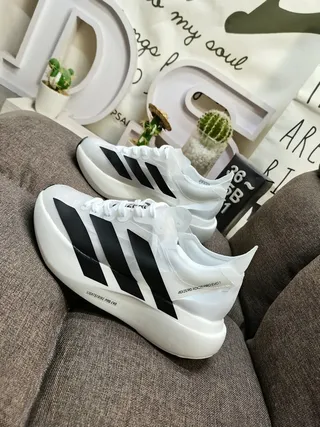 Adidas White Black Streamlined Silhouette Translucent Heel Overlay Lifestyle Sneakers 7