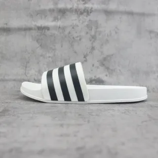 Adidas सफेद काला तीन पट्टियों पट्टा समतल मोल्डेड सोल स्लिपर्स