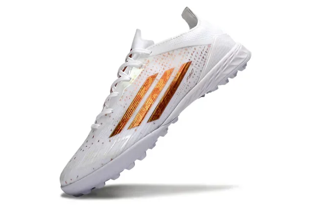 Adidas Chaussures de football turf à tige basse en mesh synthétique blanc or 3