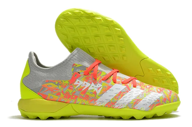 Adidas Chaussures de football à upper en maille multicolore blanc impression abstraite pour turf 11