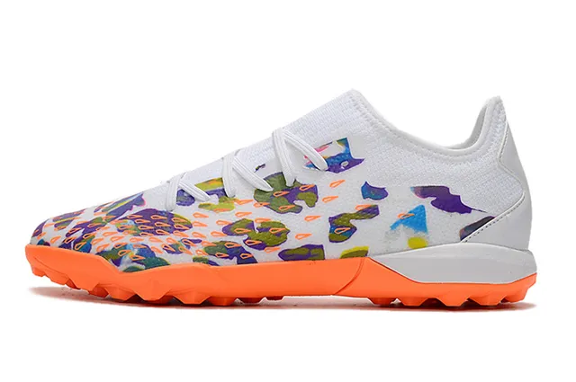 Adidas Chaussures de football à upper en maille multicolore blanc impression abstraite pour turf 16