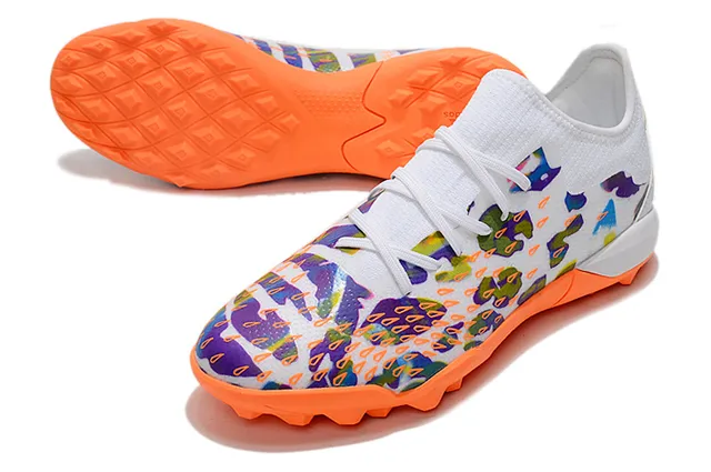 Adidas Chaussures de football à upper en maille multicolore blanc impression abstraite pour turf 17