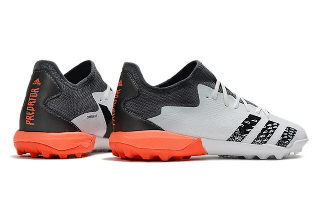 Adidas Chaussures de football à upper en maille multicolore blanc impression abstraite pour turf 24