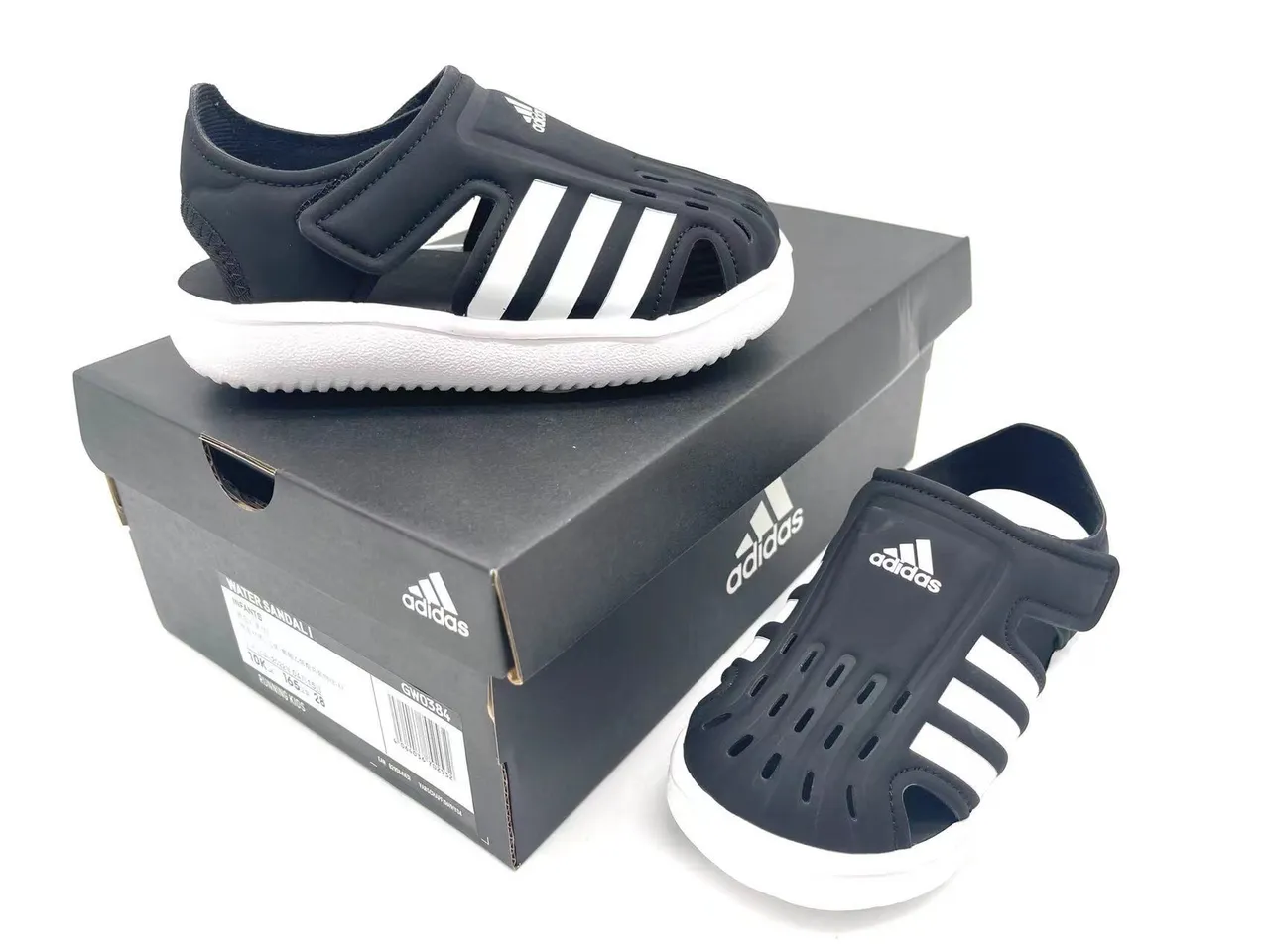 Adidas Blanc Rose Perforé Synthétique Supérieur Three-Stripe T-Strap Sandales Casual 15