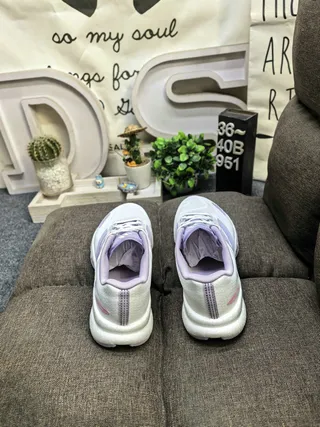 Adidas White Purple Engineered Mesh Upper Sculpted Foam Midsole Running Shoes 8