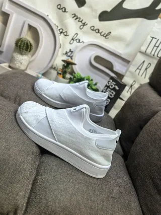 Adidas White Slip-On Elastic Strap Lifestyle Sneakers 7