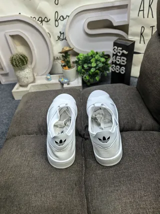 Adidas White Slip-On Elastic Strap Lifestyle Sneakers 8