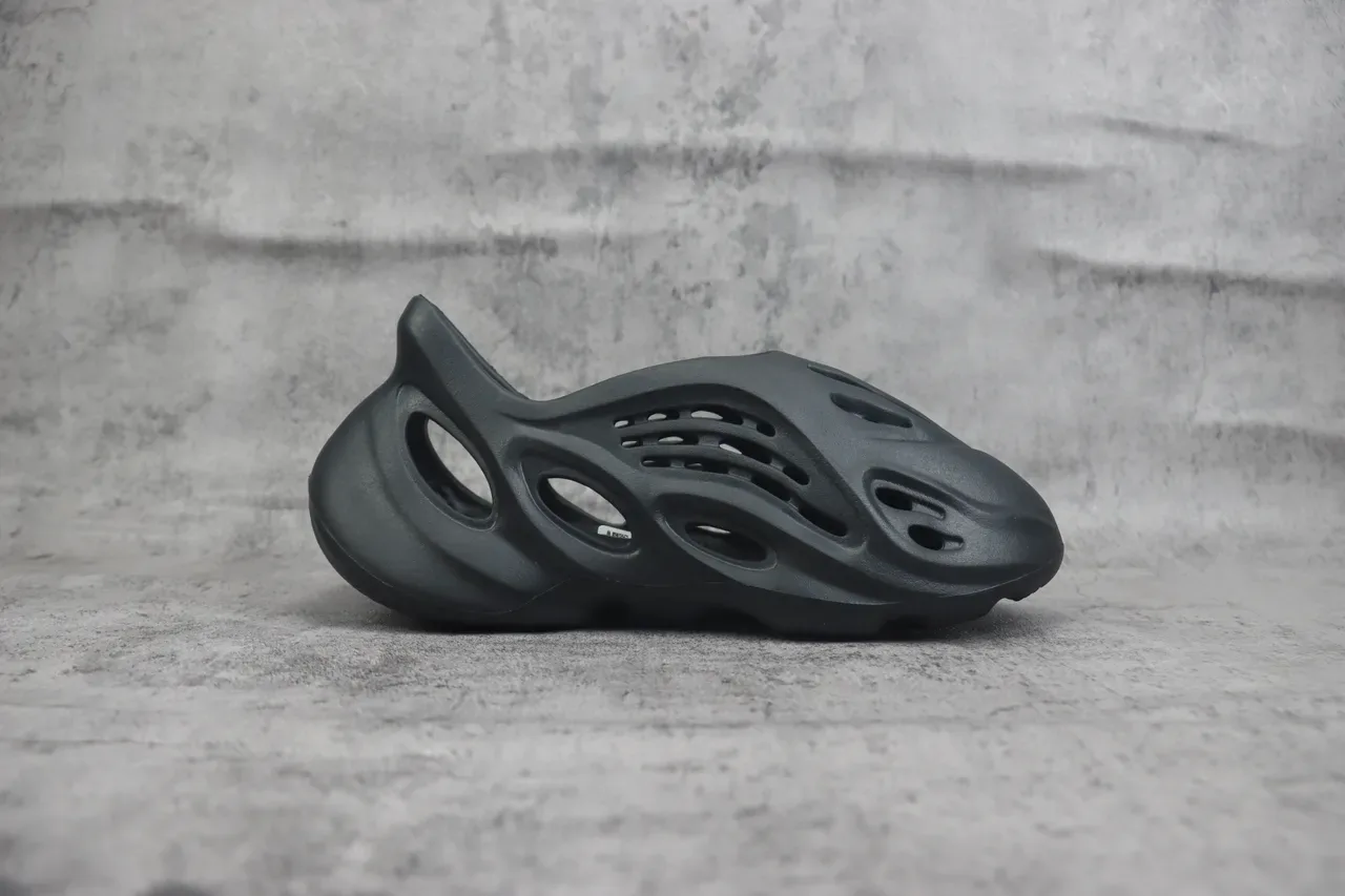 Adidas Yeezy Foam Runner Black Lifestyle Sneakers 7