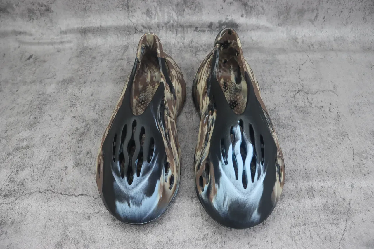 Adidas Yeezy Foam Runner Camouflage Marbled Lifestyle Sneakers 2