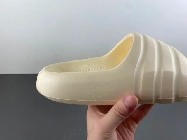 Adidas Yeezy Slide Beige Slippers 3
