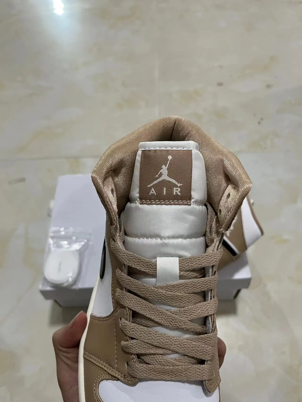 Air Jordan 1 Beige White High-Top Leather-Paneled Basketball Shoes 4