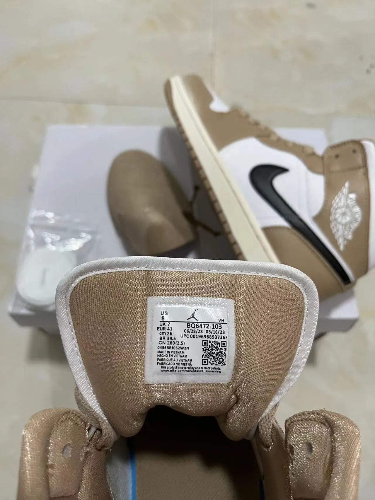 Air Jordan 1 Beige White High-Top Leather-Paneled Basketball Shoes 9