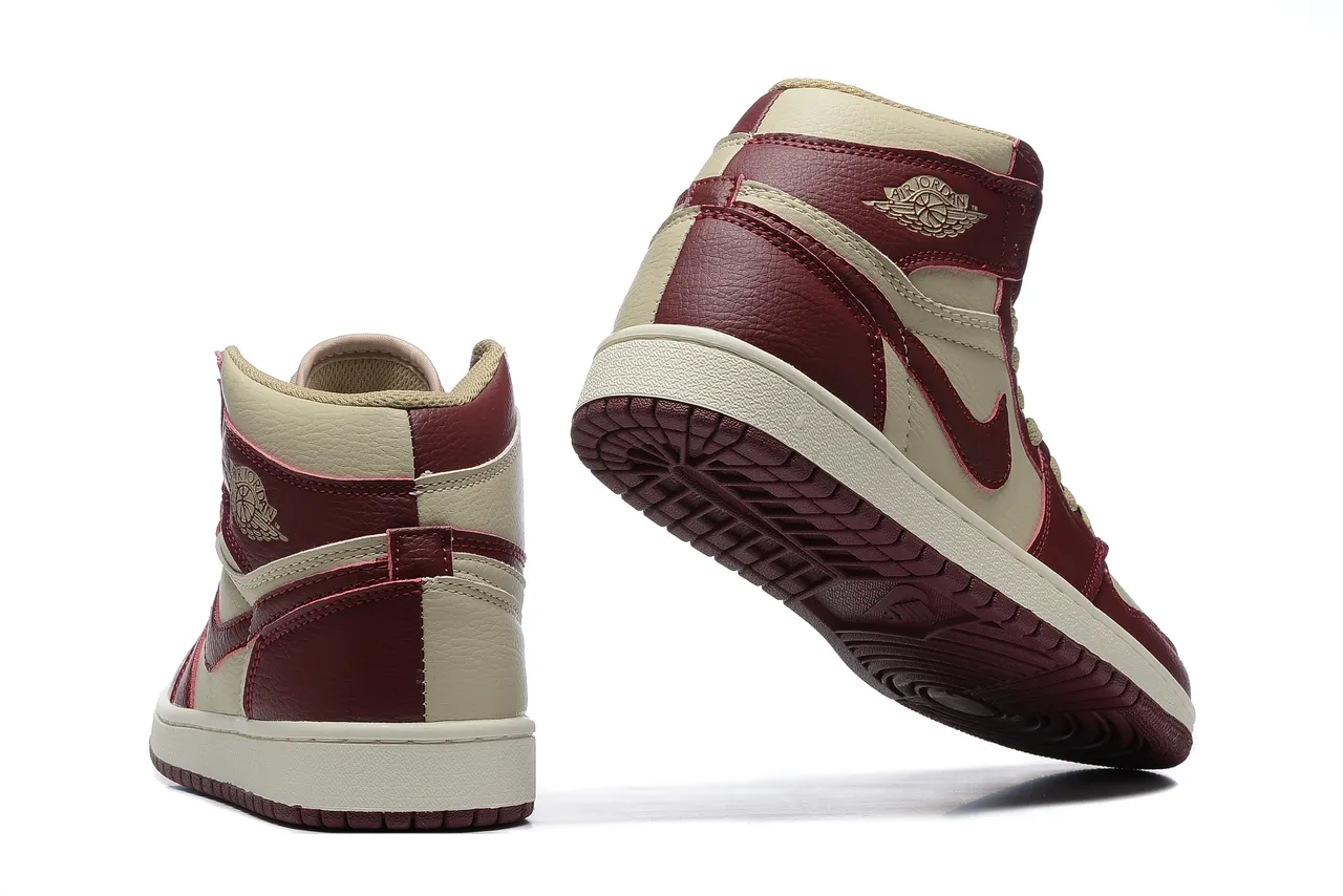 Tênis de basquete em couro Air Jordan 1 bordô e creme 3