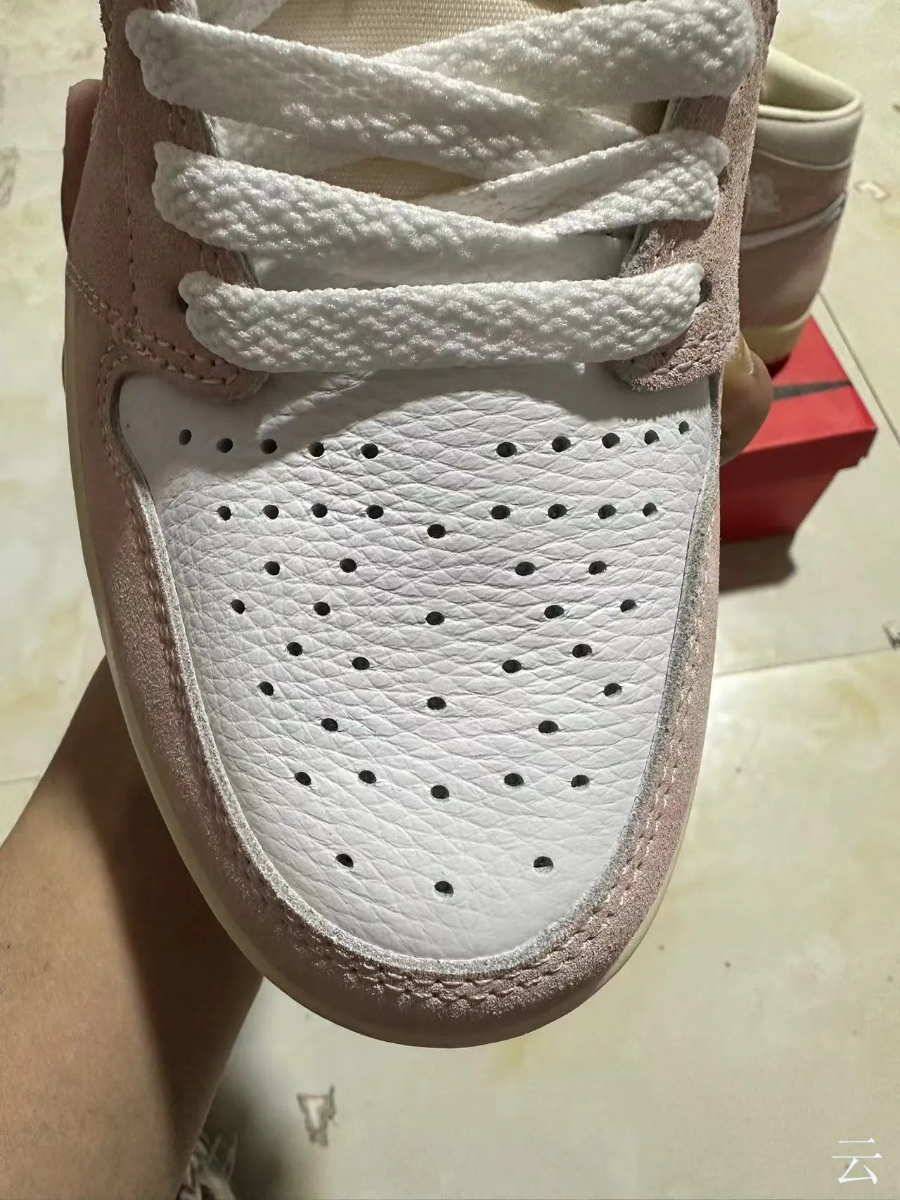 Air Jordan 1 Dusty Pink Suede and Leather Basketball Shoes 3