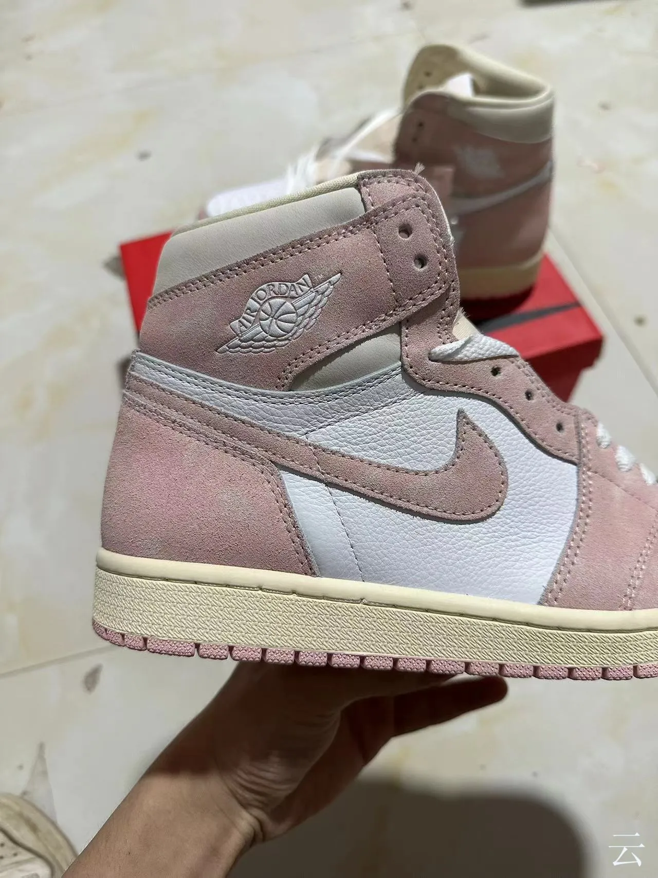 Air Jordan 1 Dusty Pink Suede and Leather Basketball Shoes 7