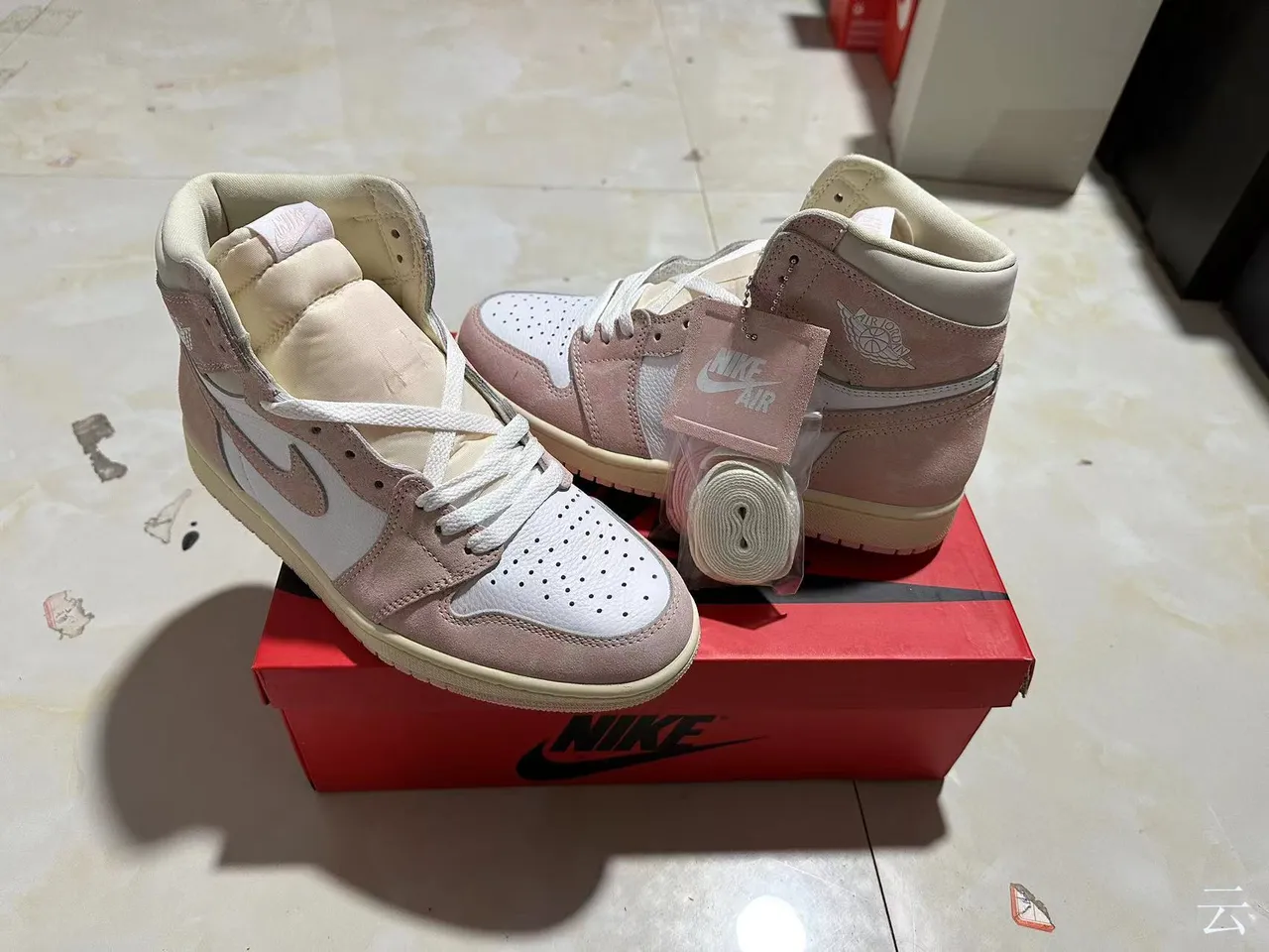 Air Jordan 1 Dusty Pink Suede and Leather Basketball Shoes 10