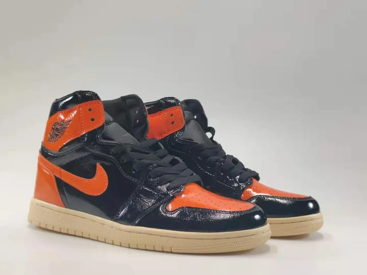 Air Jordan 1 Chaussures de Basketball Noir Orange Cuir Patenté Brillant 6