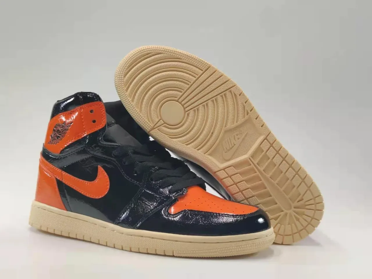 Air Jordan 1 Chaussures de Basketball Noir Orange Cuir Patenté Brillant 7