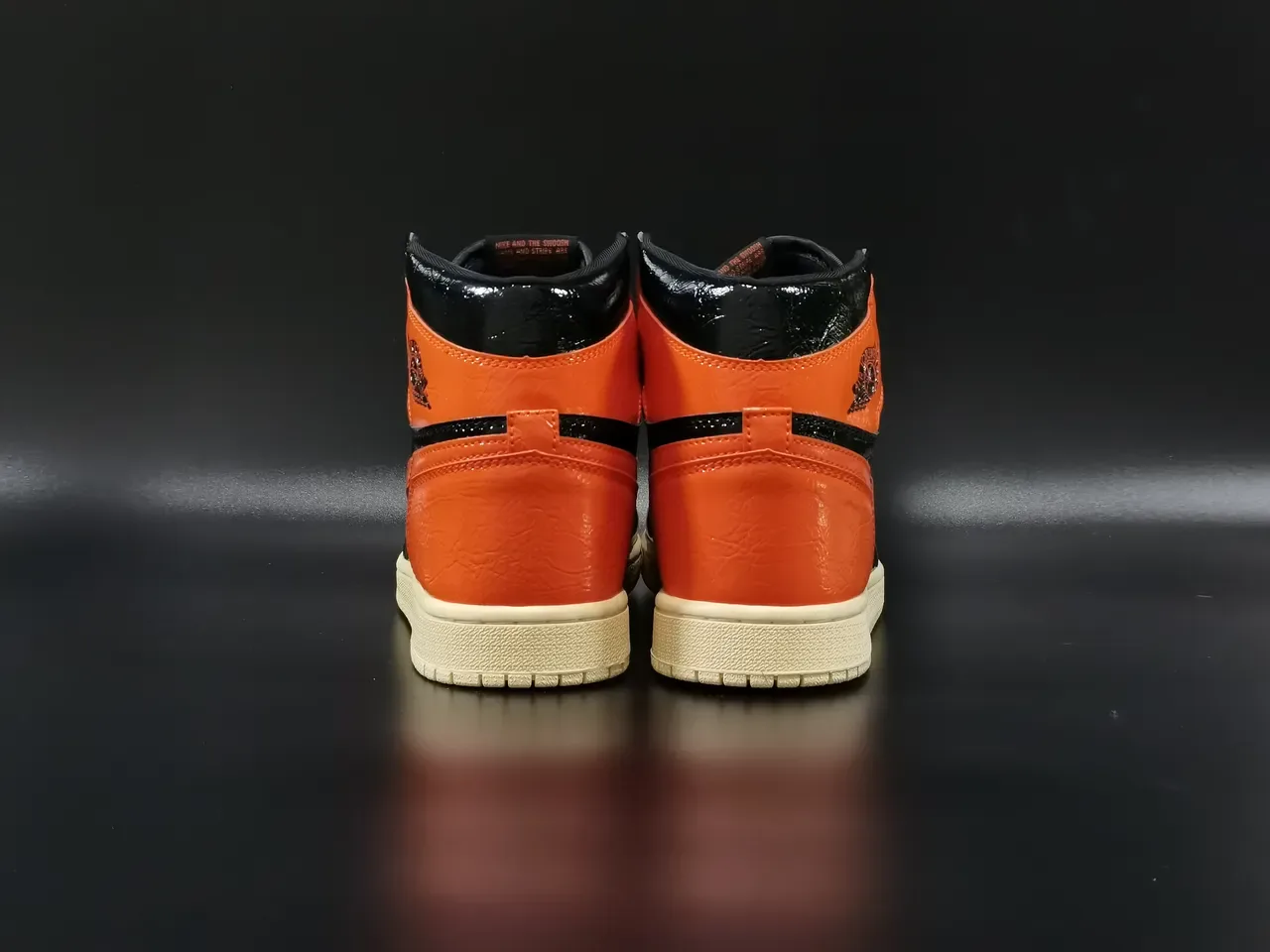 Air Jordan 1 Chaussures de Basketball Noir Orange Cuir Patenté Brillant 9
