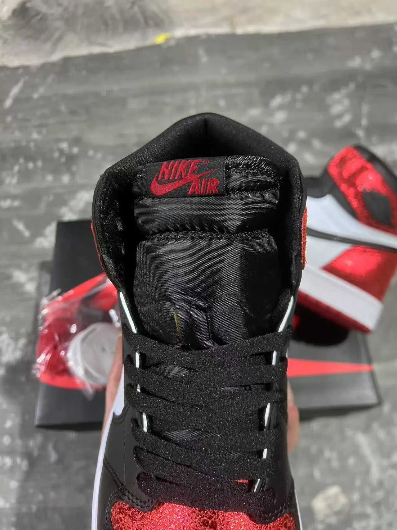 Air Jordan 1 High Glitter Red Black White Basketball Shoes 3