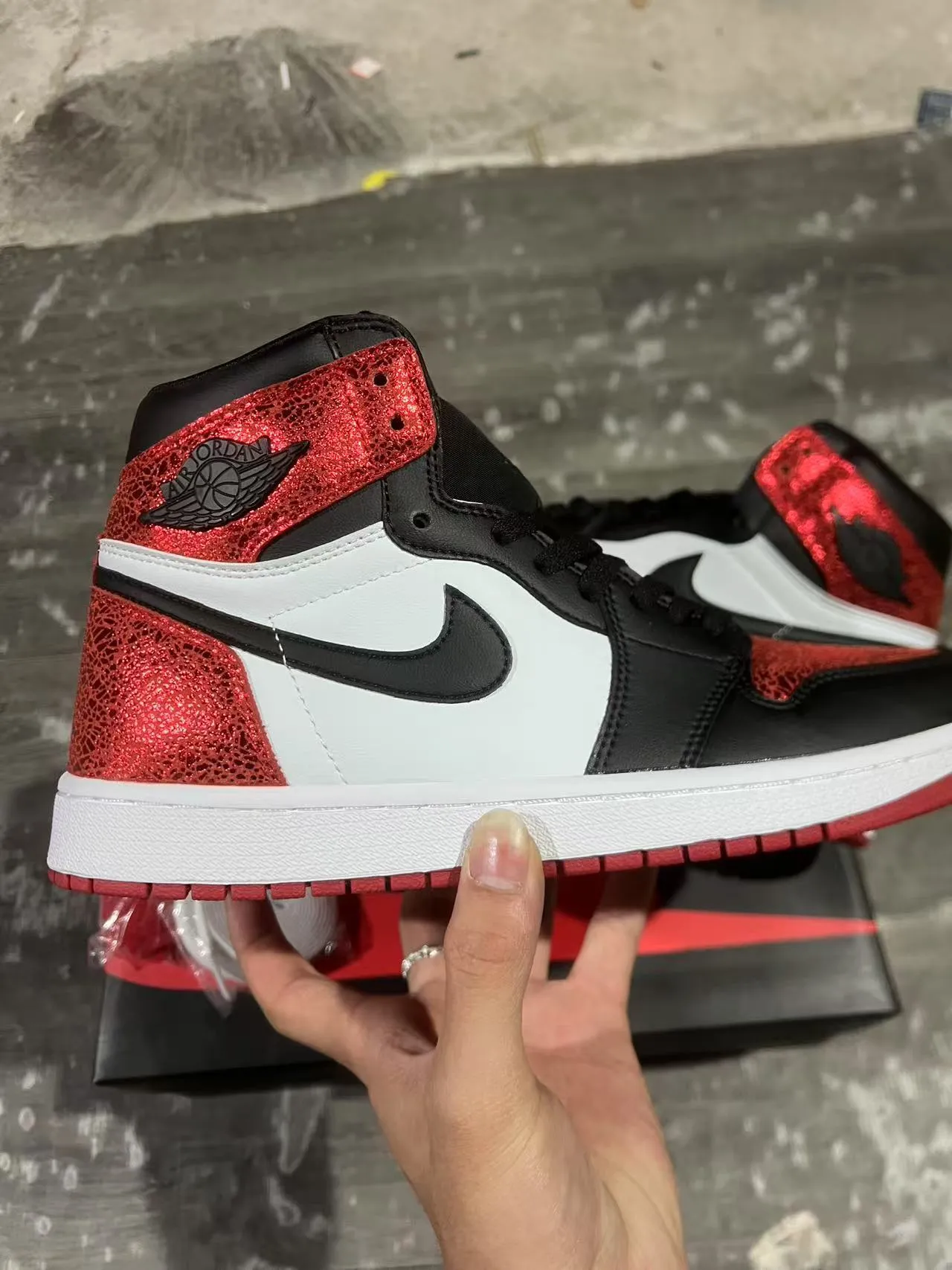 Air Jordan 1 High Glitter Red Black White Basketball Shoes 10
