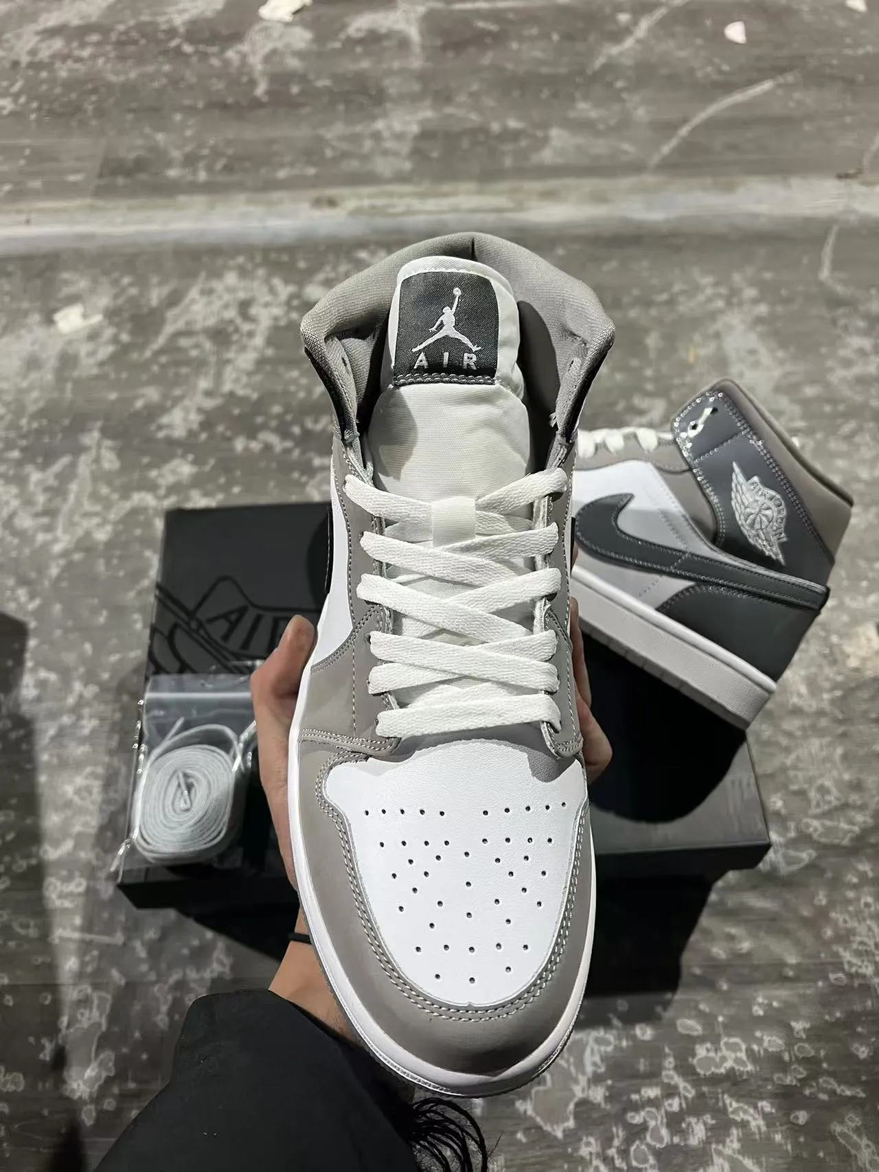 Air Jordan 1 High Top Gris Zapatillas de Baloncesto de Cuero Patentado y Cuero 3