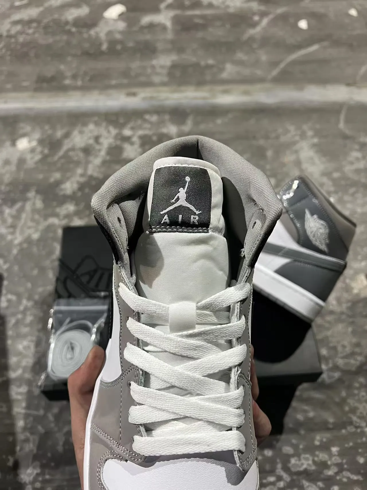 Air Jordan 1 High Top Gris Zapatillas de Baloncesto de Cuero Patentado y Cuero 4