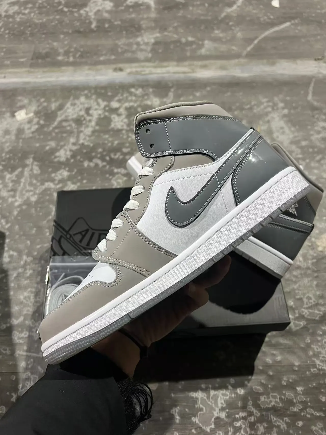 Air Jordan 1 High Top Gris Zapatillas de Baloncesto de Cuero Patentado y Cuero 5