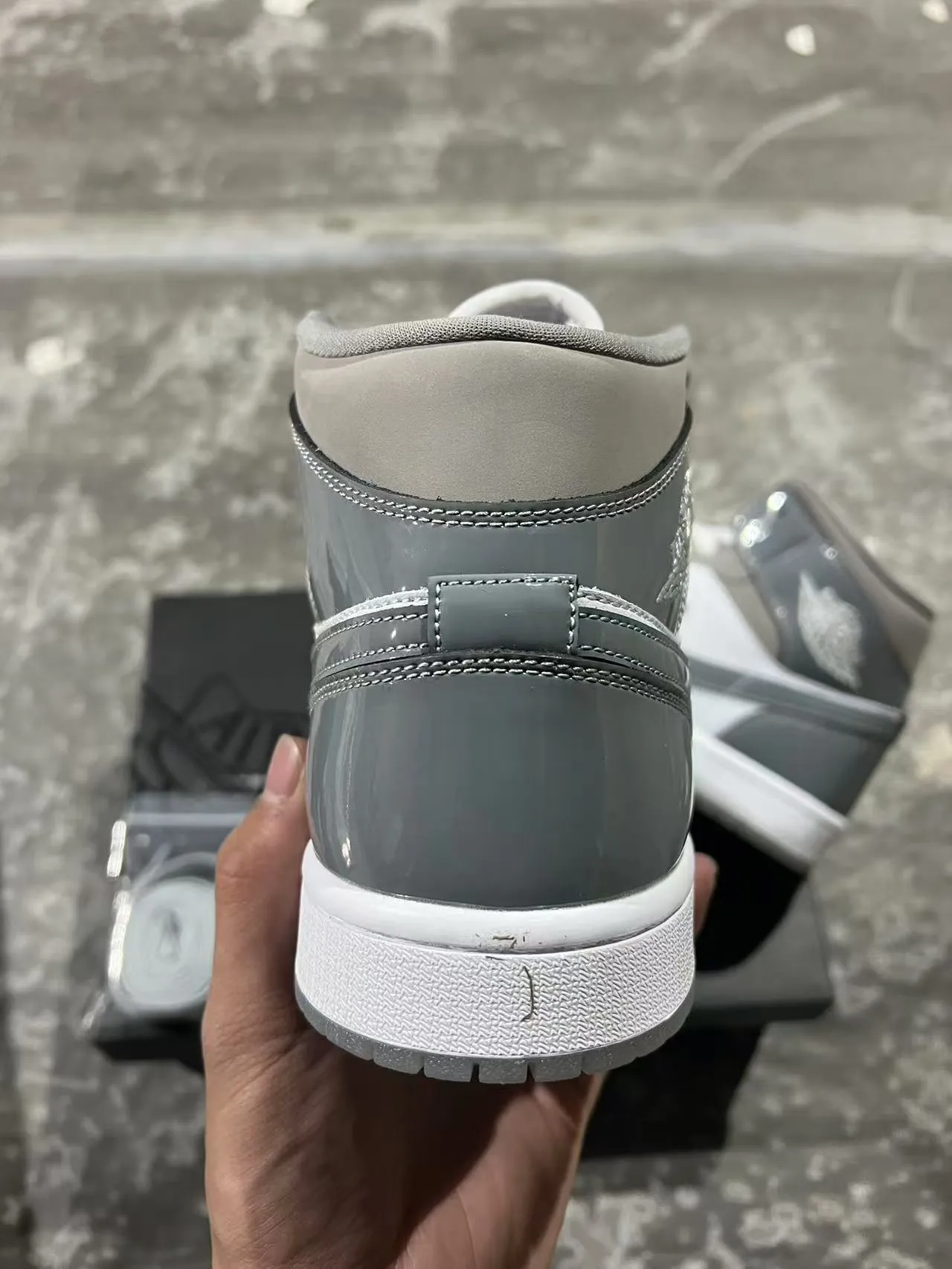 Air Jordan 1 High Top Gris Zapatillas de Baloncesto de Cuero Patentado y Cuero 8