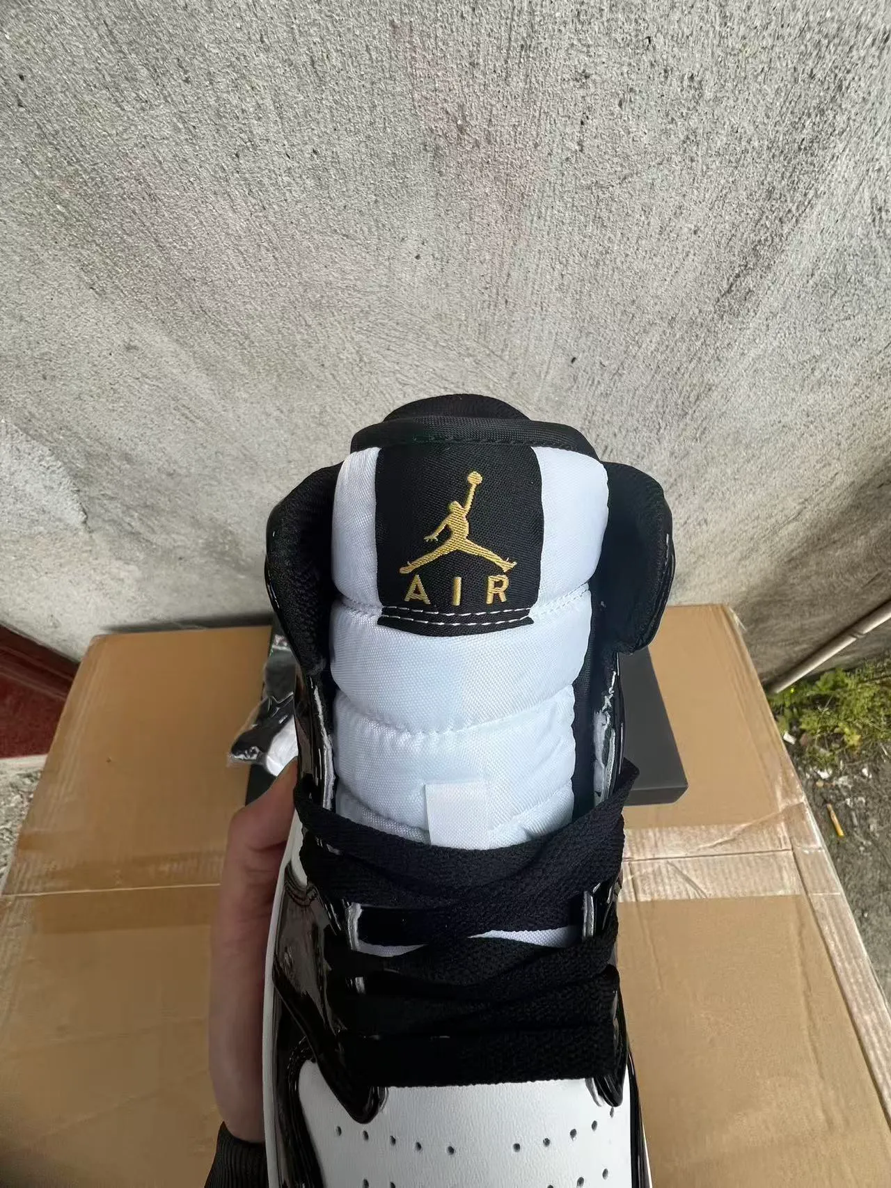 Air Jordan 1 Patent Leather Black White Gold Basketball Shoes 4