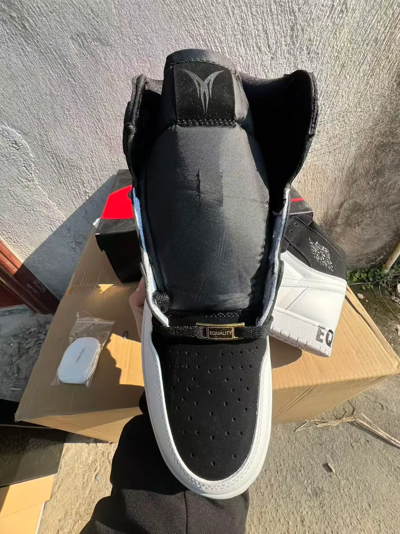 Air Jordan 1 Chaussures de Basket Blanc et Noir Hautes 3