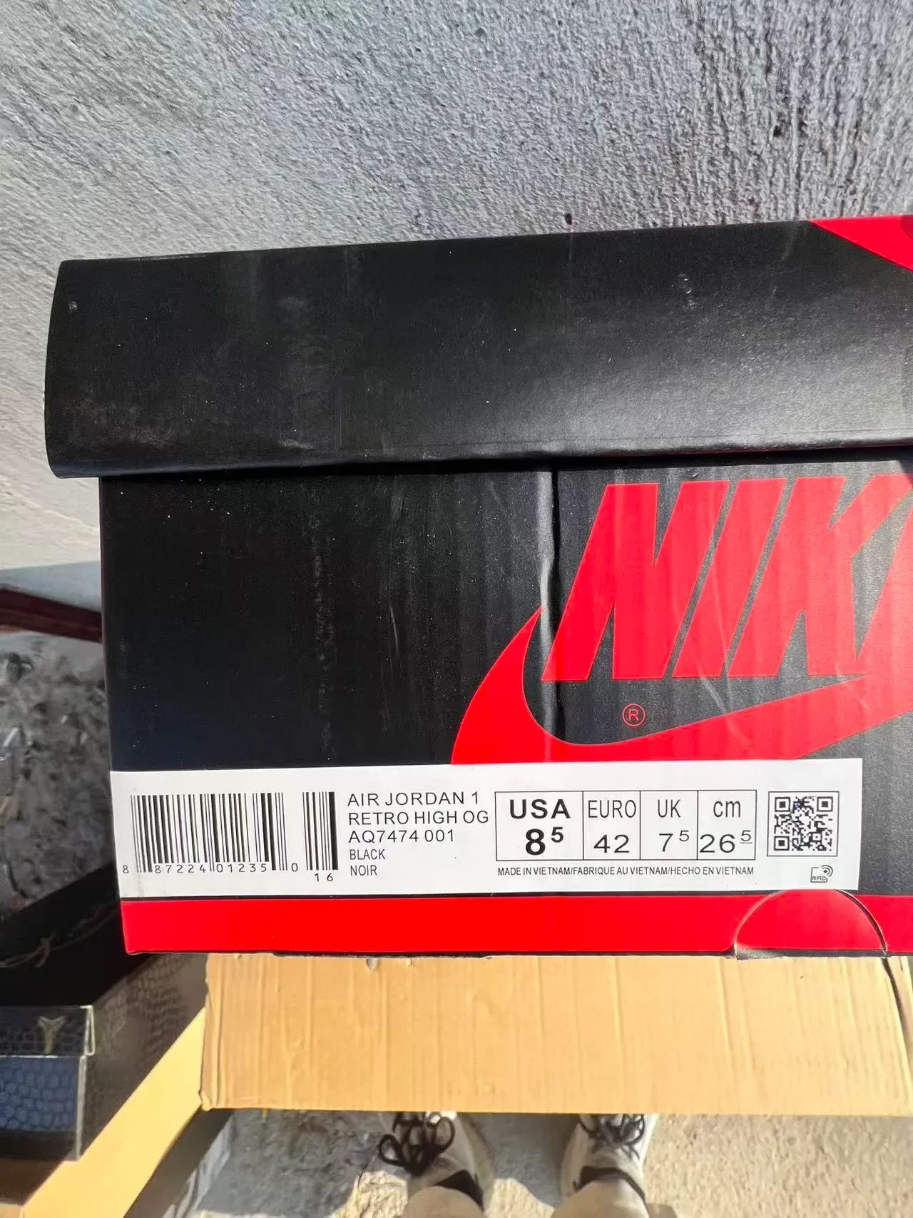 Air Jordan 1 Chaussures de Basket Blanc et Noir Hautes 10