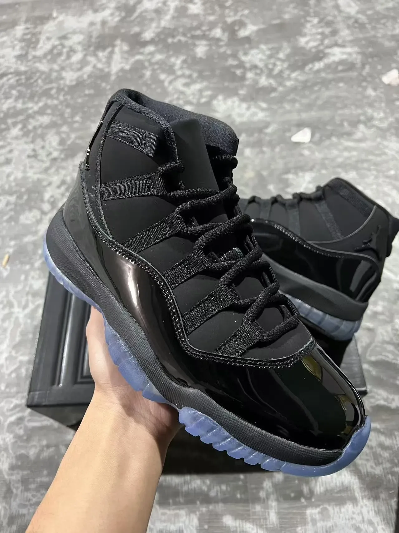 Air Jordan 11 Chaussures de Basket Noir Icy Blue 2