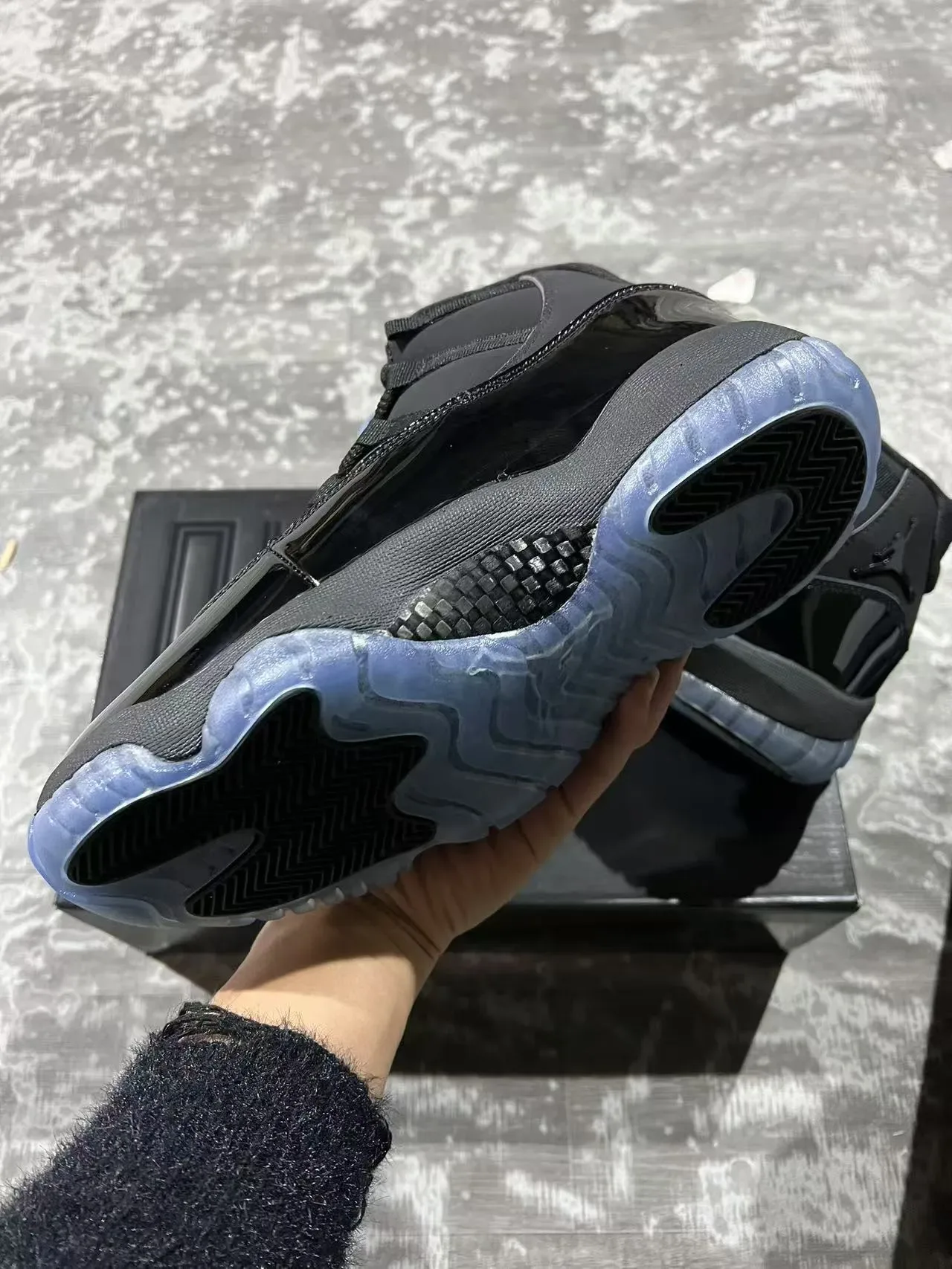 Air Jordan 11 Chaussures de Basket Noir Icy Blue 6