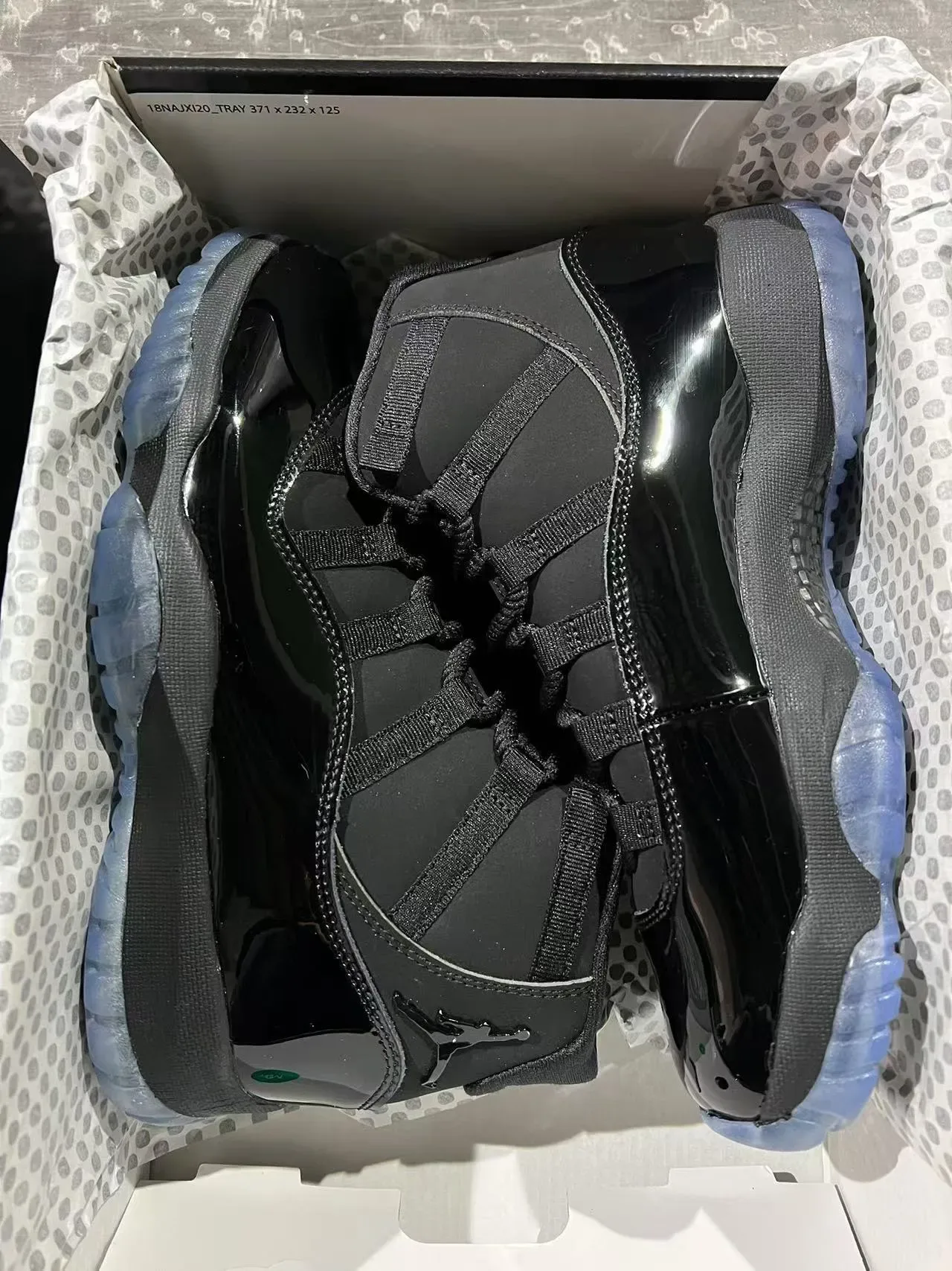 Air Jordan 11 Chaussures de Basket Noir Icy Blue 9