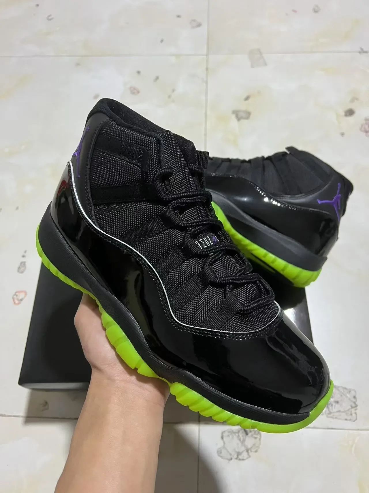 Air Jordan 11 Chaussures de basketball Noir Néon Vert 2