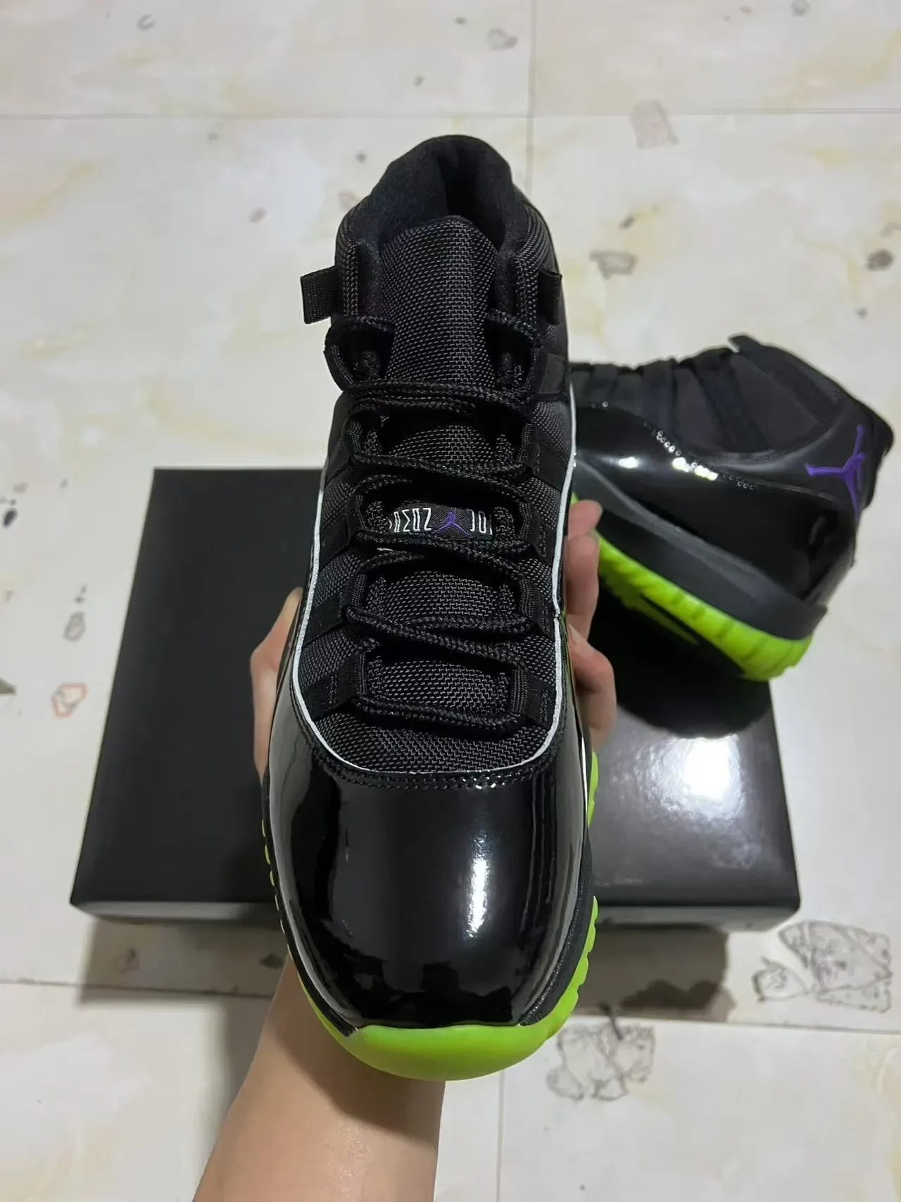 Air Jordan 11 Chaussures de basketball Noir Néon Vert 3
