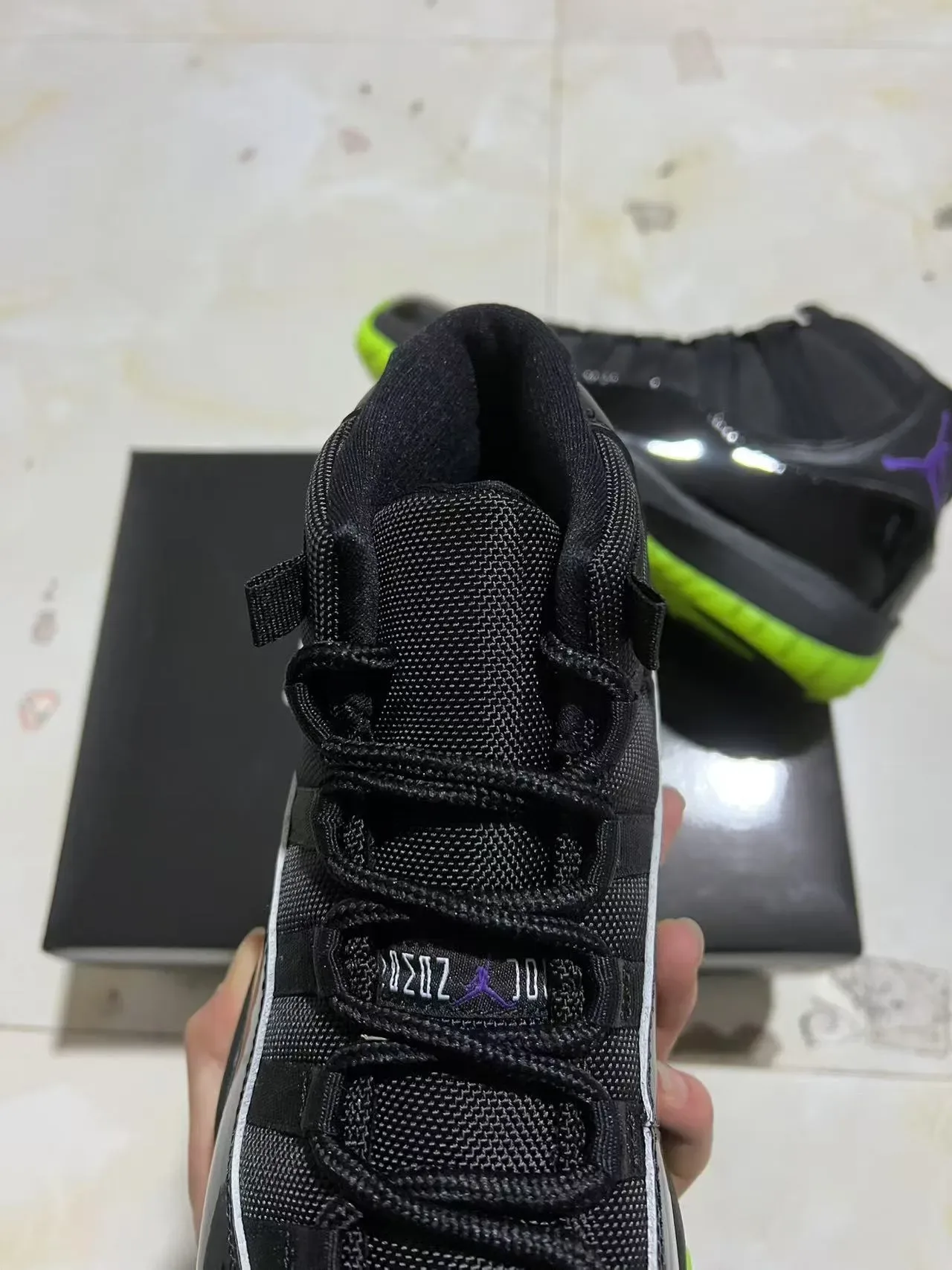 Air Jordan 11 Chaussures de basketball Noir Néon Vert 4