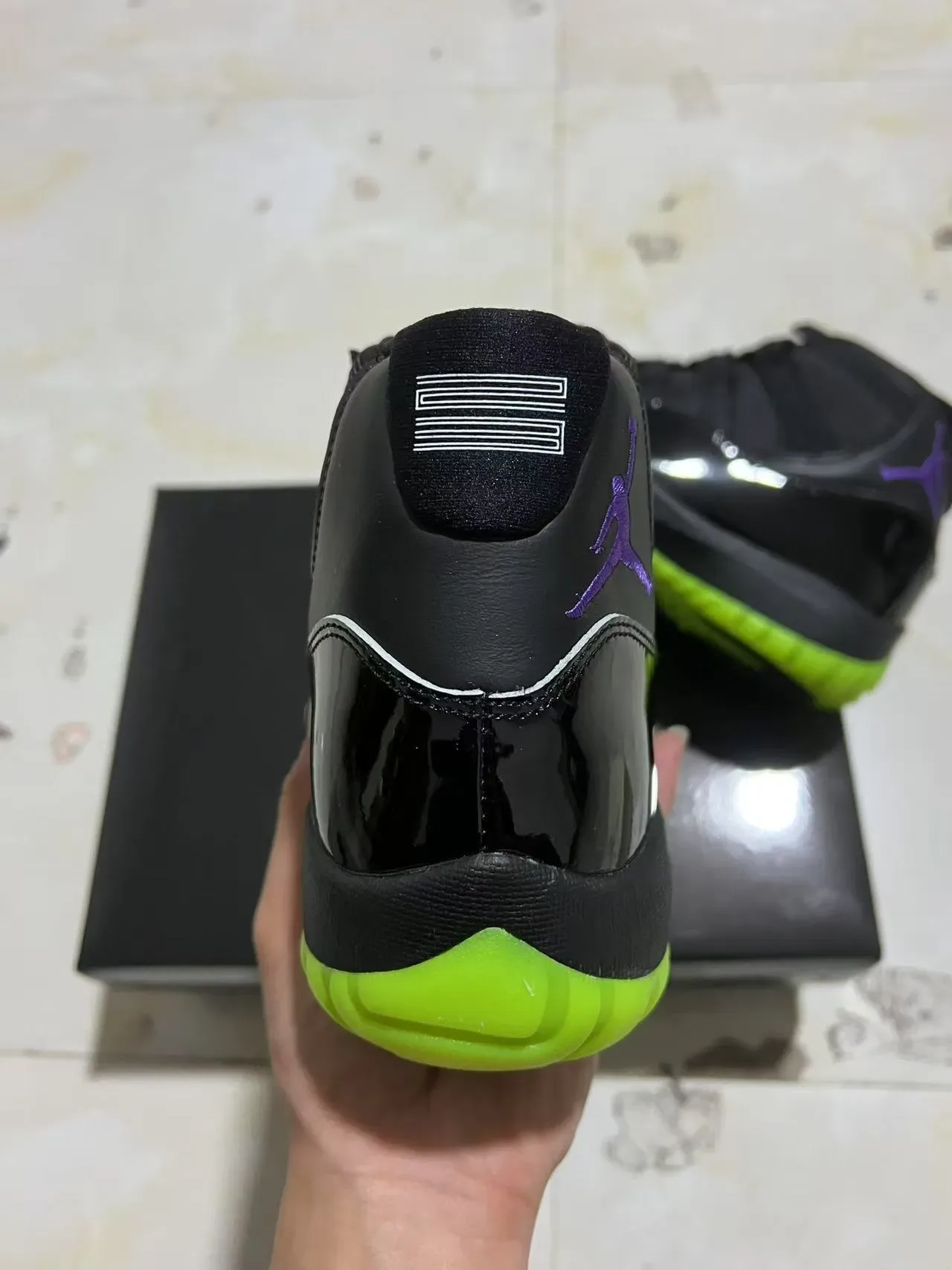 Air Jordan 11 Chaussures de basketball Noir Néon Vert 8