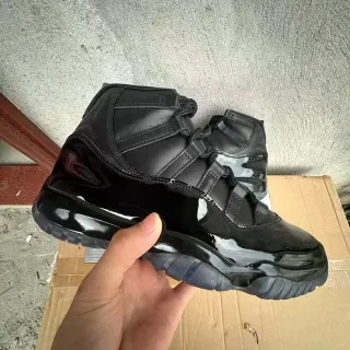 Air Jordan 11 Black Patent Leather Basketball Shoes
