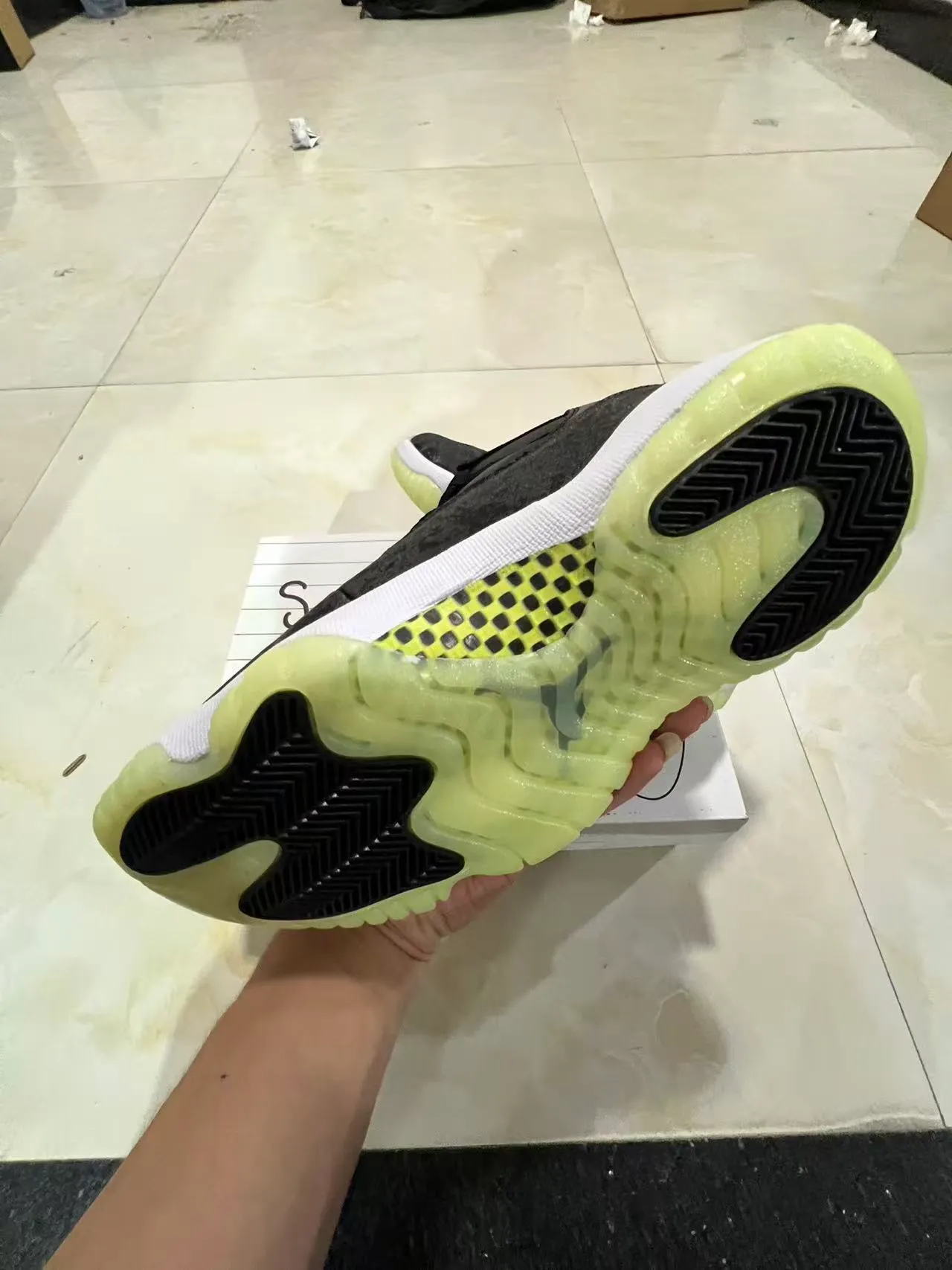 Air Jordan 11 Black White Lime Green Basketball Shoes 6