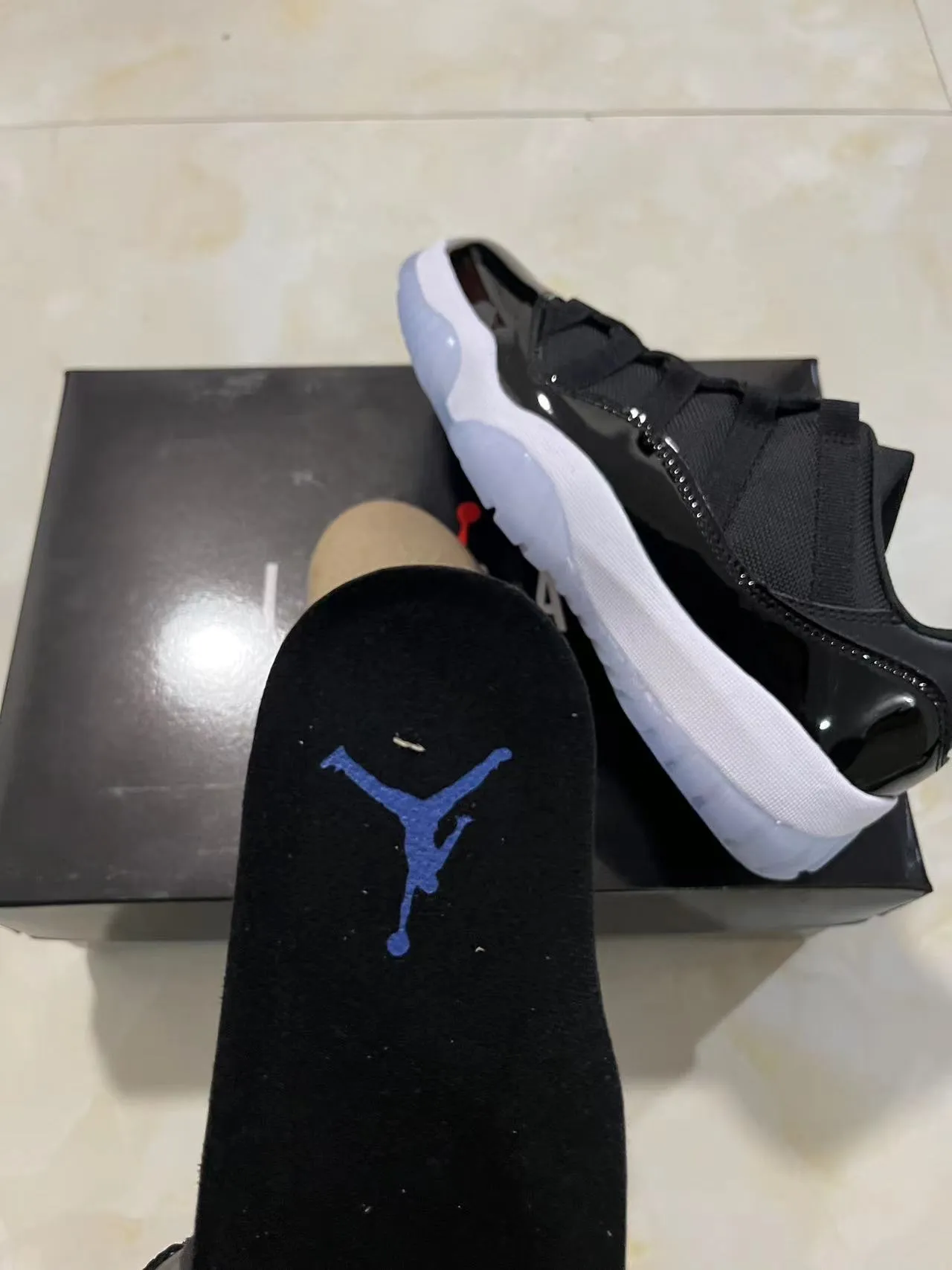 Air Jordan 11 Black White Patent Leather Basketball Shoes 4