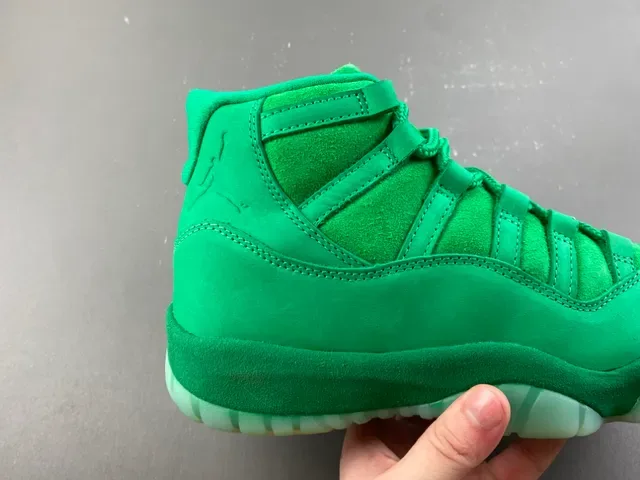 Air Jordan 11 Monochromatic Green Suede Basketball Shoes 3