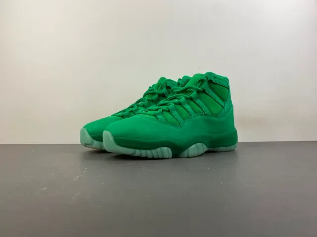 Air Jordan 11 Monochromatic Green Suede Basketball Shoes 12