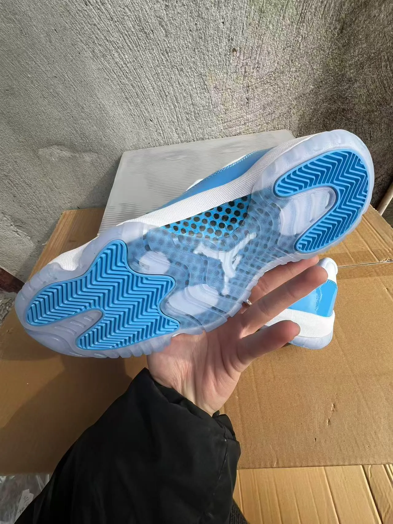 Air Jordan 11 White and Light Blue Patent Leather Basketball Shoes 7