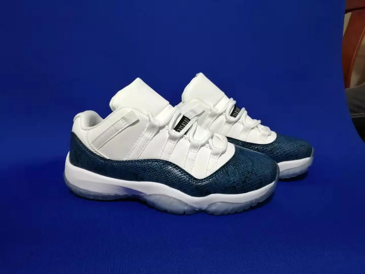 Air Jordan 11 White Teal Snake Texture Basketball Shoes 3