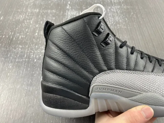 Air Jordan 12 Chaussures de Basketball Noires et Grises 5